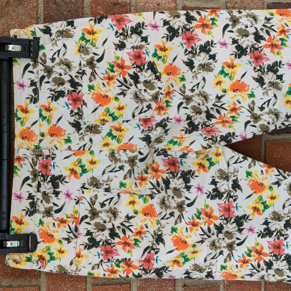 Floral Pants - Picture 4 of 11